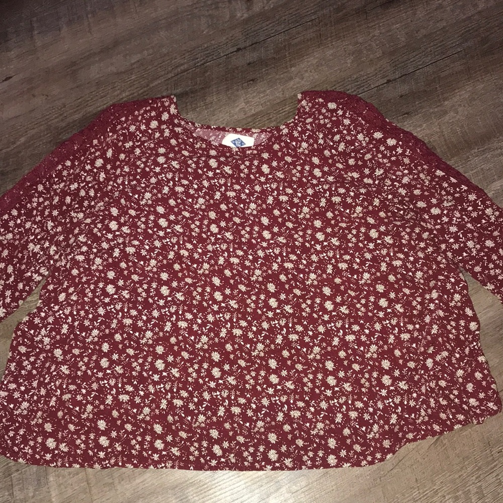 Open Back Floral Long Sleeved Shirt